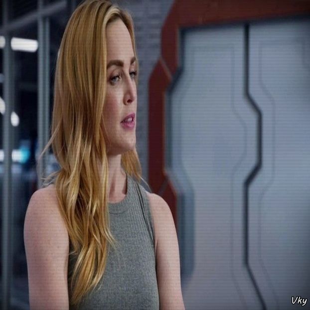 ▬ ❝Daca iti pun piedica, crezi ca vei strivi cadoul.❞ O pufneste rasul intr-un stil imaginandu-si - SO2xE04 Im in my best condition