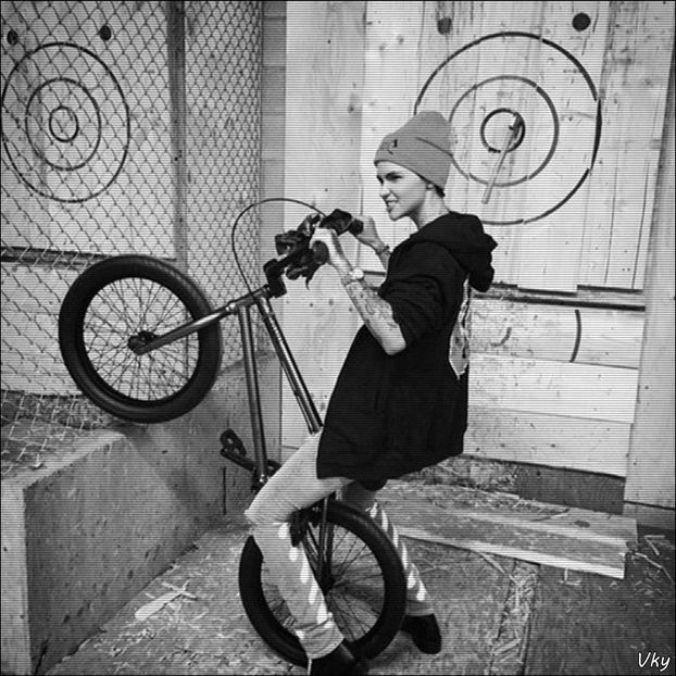 ▬ ❝Am uitat de asta, dar fac o exceptie si il accept cat timp nu il vad.❞=))))))) - SO2xE04 Im in my best condition