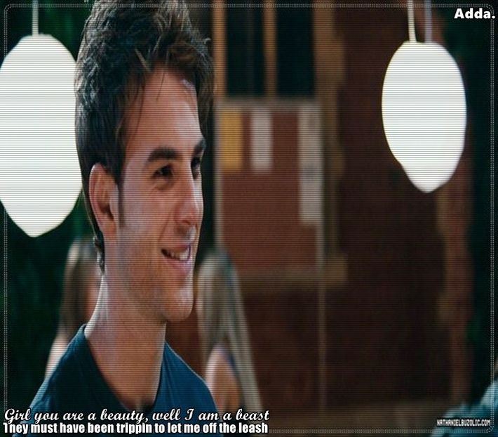 》*vine cu un buchet de margarete și o punguță mică de cadou în care se afla un parfum. - SO2xE04 Im in my best condition