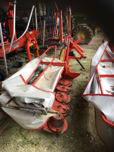 5730B349-C779-4184-8F67-28500298281C - COSITOARE KUHN GMD 55 SELECT 2012