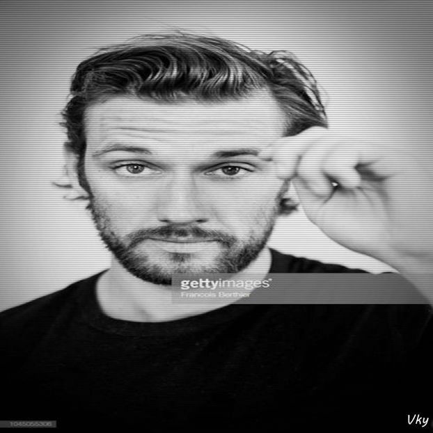 ▬ ❝Aaaaa...❞ Nu zice nimic si se uita lung spre Ian si Skeet.=))))) - SO2xE04 Im in my best condition