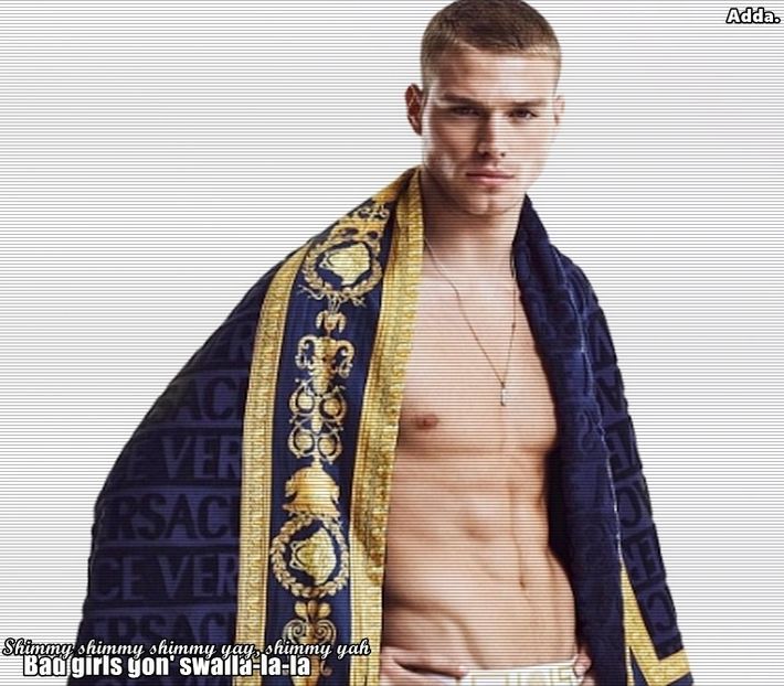 》*îl doare la basque că e inspectorul și bagă mâna la caity în decolteu și mai ia un jeleu - - SO2xE04 Im in my best condition