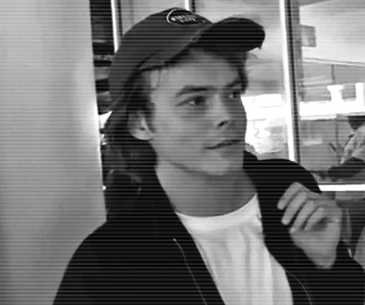 ▫̈́□̷̣　̾‹ℛam̈èn̈e⁕̷ɐʇ⑂ǝsᵎɐɹɟ› ;. însă acum Charlie trebuia să ajungă la petrecerea pentru care - All of these games all of our ways