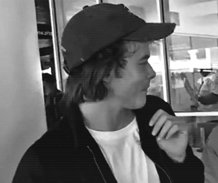 ▫̈́□̷̣　̾‹ℛam̈èn̈e⁕̷ɐʇ⑂ǝsᵎɐɹɟ› ;. aducă şi acesteia la cunoştinţă acest detaliu?), porneşte într-acolo - All of these games all of our ways