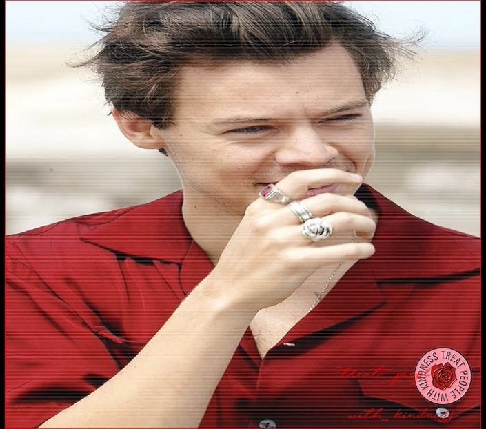 ┇「　 ĸ⋄⋄̤ ̷̷ι̷ w̷ ι̷▪⑉.; pahare ce străluceau în lumina difuză a reflectorului - All of these games all of our ways