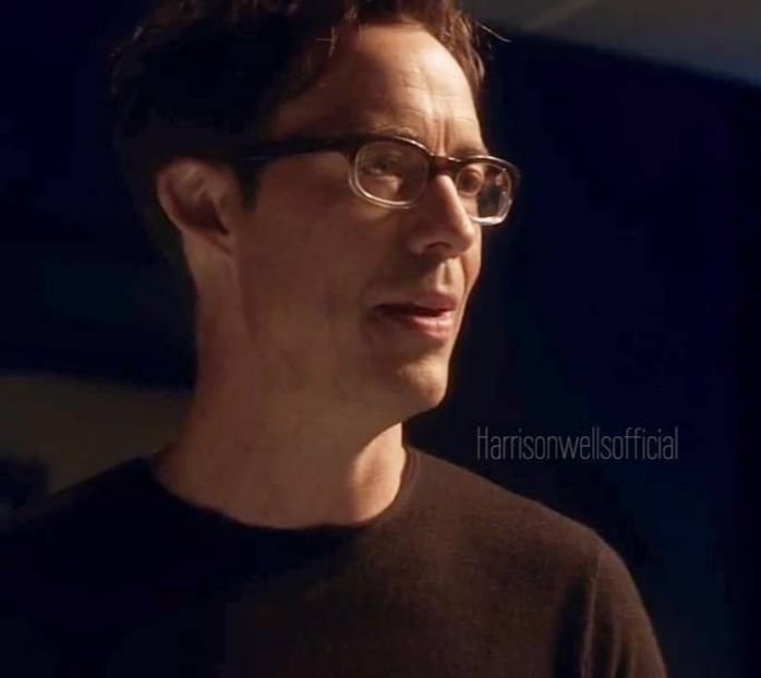 ⤑ᵖᶤᶰᵏĿЄ♏ØИÂÐЄ ┊zambetul pe buze de parca vorbeau despre vreme sau orice( - SO2xE04 Im in my best condition