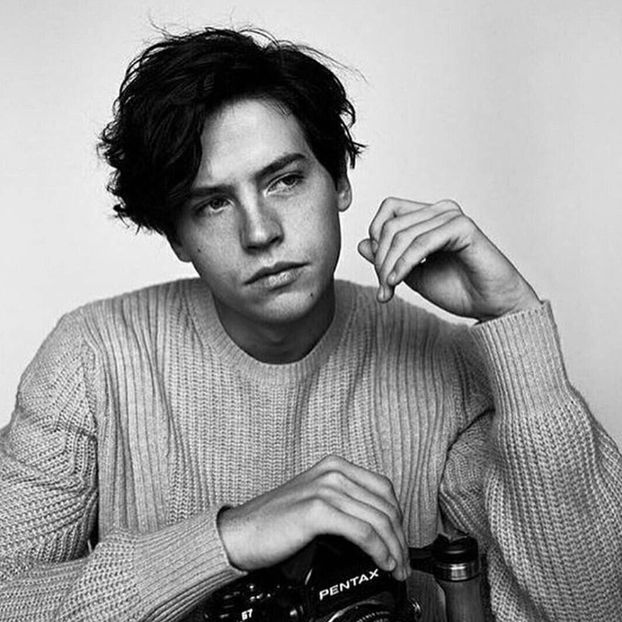 ⤑ᵖᶤᶰᵏĿЄ♏ØИÂÐЄ ┊# ii ridica privirea spre el; nu te mai uita in jos..esti - SO2xE05 Some ll say its a reverse