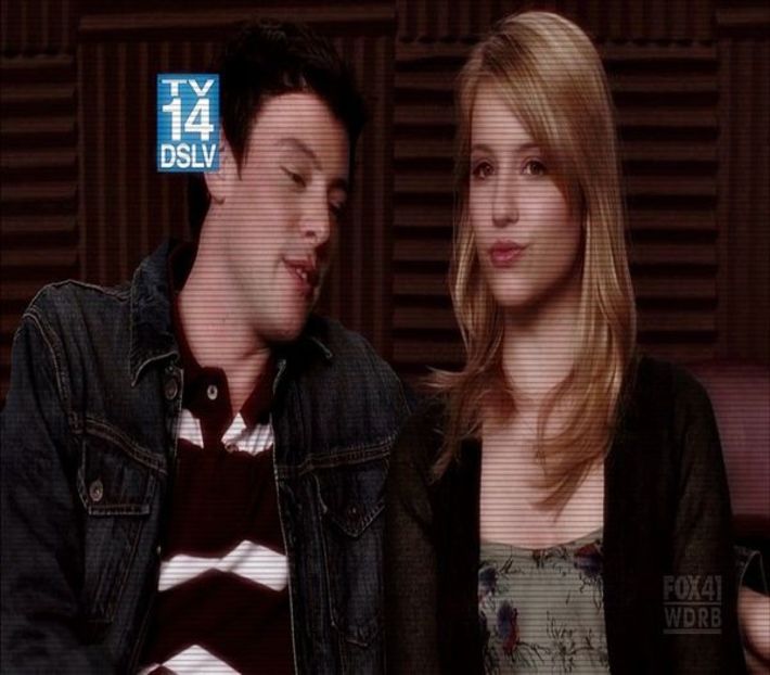 ⤑ᵖᶤᶰᵏĿЄ♏ØИÂÐЄ ┊# il vede pe alex si incepe sa chicoteasca cu pitipoancele ei=))))); - SO2xE05 Some ll say its a reverse