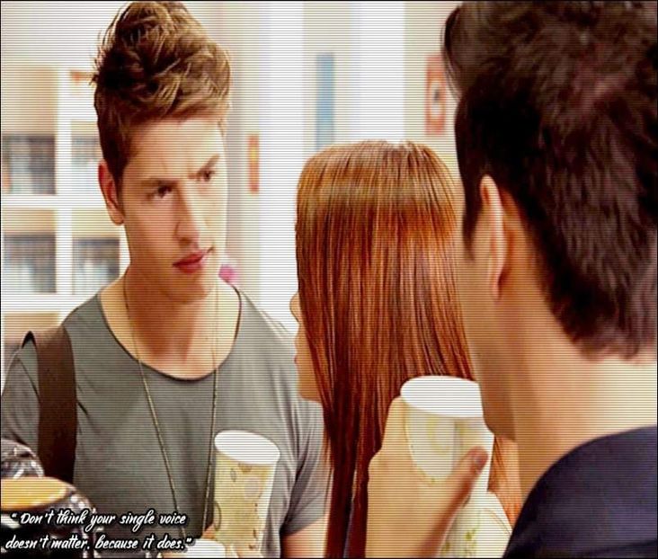 ϟ☾.єครt ☼F Eᴅᴇɴ ☪☂.  unde il vezi ? [#rade si se uita putin confuz in jur apoi la el. - SO2xE05 Some ll say its a reverse