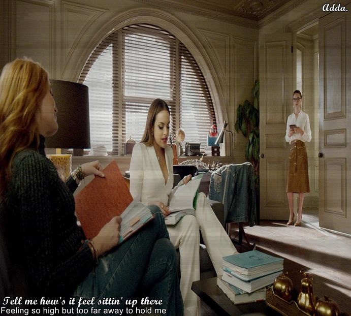 》*Se joacă cu paharul la bar și când vede cât tre să stea după barman, sare barul și se - SO2xE05 Some ll say its a reverse