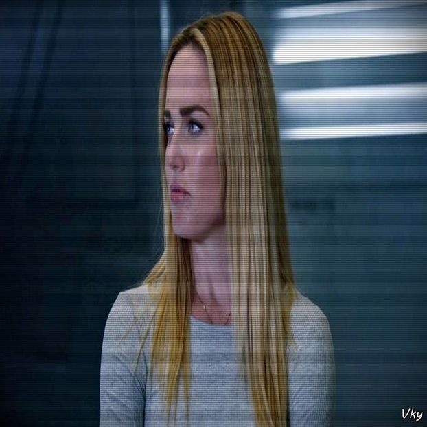 ▬ Suna la ambulanta si ce trebuie sa mai faca pe acolo.=)))))) - SO2xE05 Some ll say its a reverse