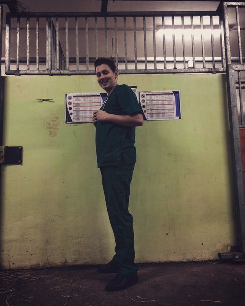 F9A8CD32-0953-4677-8BB9-73901289E08F - Contact