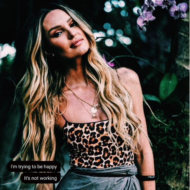 ☇. *stătea într-un hamac profitând de vremea frumoasă, asculta un audio + - SO2xE06 Welcome to the jungle