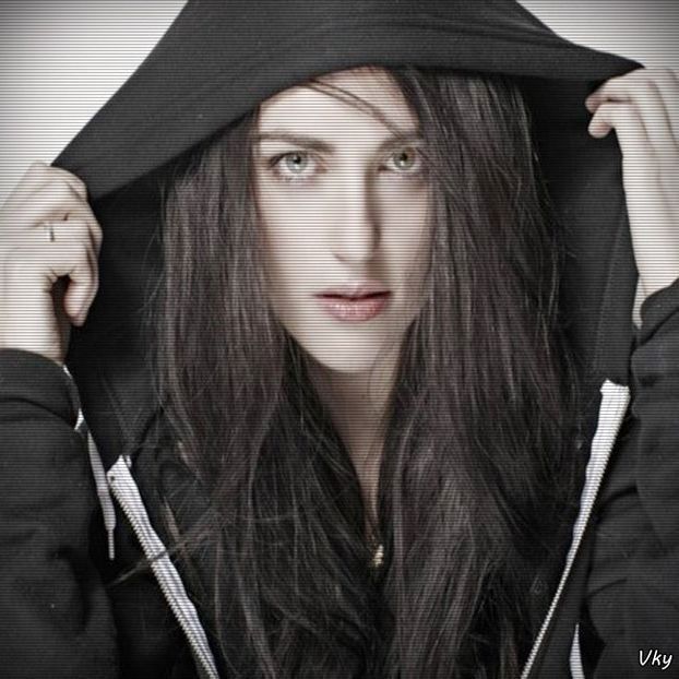 ▬ Doar cu cateva zgarieturi de la impactul unde a fost impinsa face ochii mari mai apoi cand il - SO2xE06 Welcome to the jungle