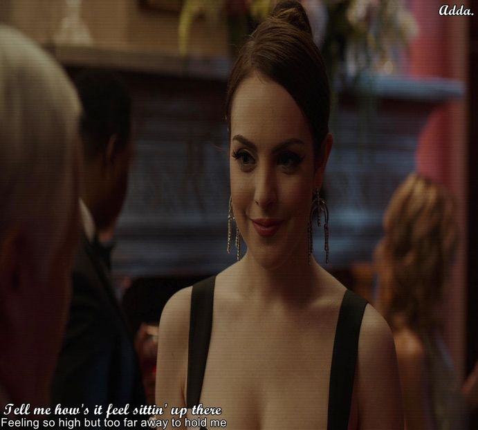 》*își pune mâinile pe obrazul lui și continuă sărutul, transformându-l subtil în unul mai - SO2xE06 Welcome to the jungle