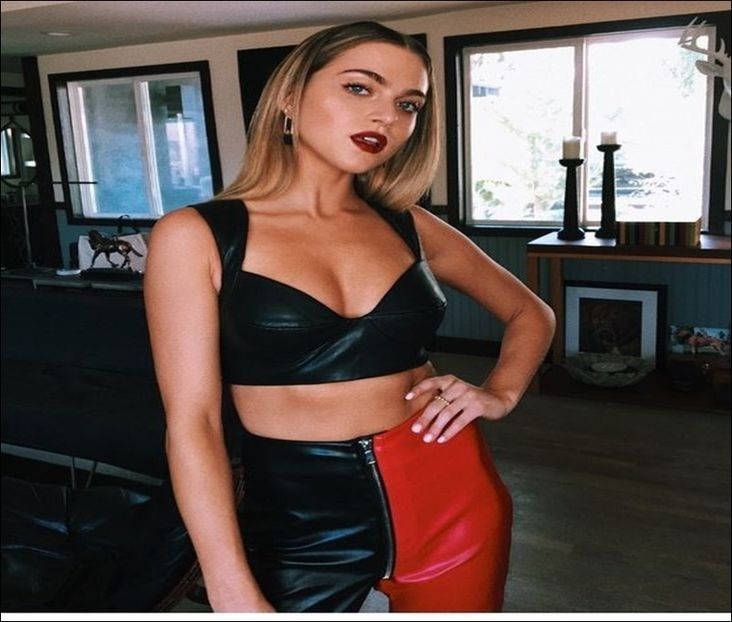 ⤑ᵖᶤᶰᵏĿЄ♏ØИÂÐЄ ┊daca nu e prea ocupat sa cumpere scutece saracu=))# rade si( - SO2xE06 Welcome to the jungle