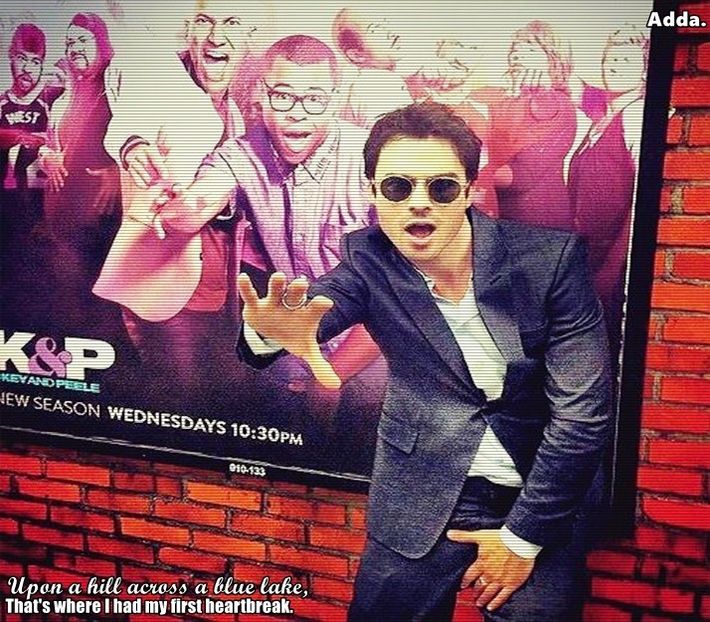 》*vede piciorul lui Adam atârnând la geamul lui și se duce să vadă ce s-a întâmplat* Măi - SO2xE06 Welcome to the jungle