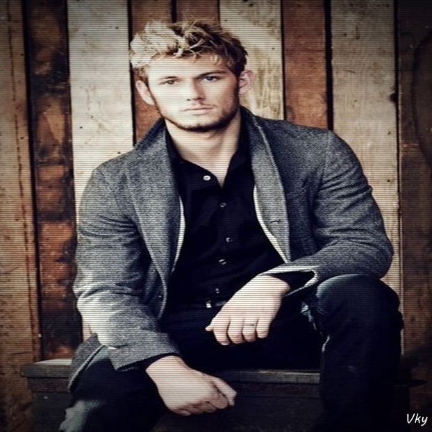 ▬ ❝Ete ca ai avut si afectiune.❞ Se uita la ele, dupa nu mai adauga nimic.=)))) - SO2xE06 Welcome to the jungle