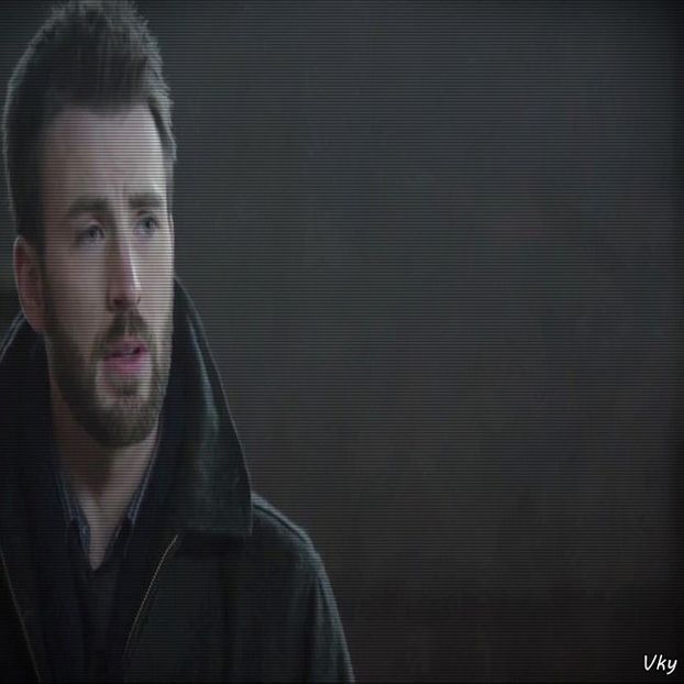 ▬ Se uita la mesaj si ii raspunde. ❝Prin universitate, ma plimb. Tu?❞=))) - SO2xE06 Welcome to the jungle