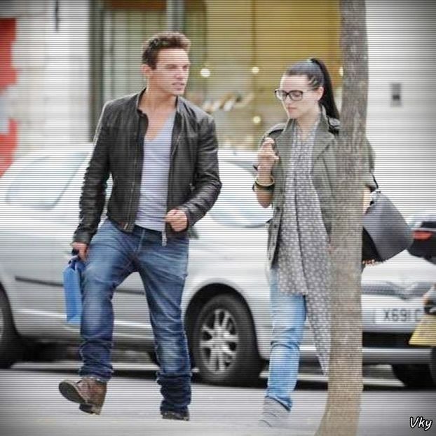 ▬ ❝Te duc unde vrei tu, daca tot am zis sa ne plimbam. Acum fac cum zici tu.❞ Surade si merge cu el - SO2xE06 Welcome to the jungle