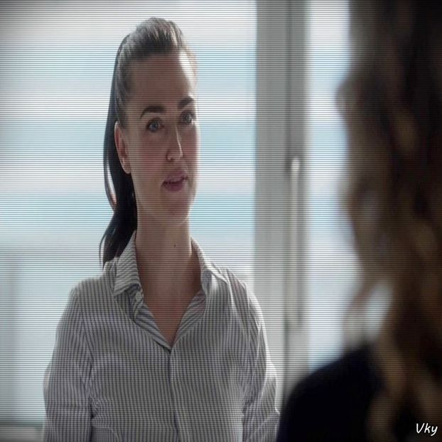 ▬ ❝Cat de rau poate sa fie, nu o sa ne rasturnam.❞ Rade si se prinde de el ca - SO2xE06 Welcome to the jungle