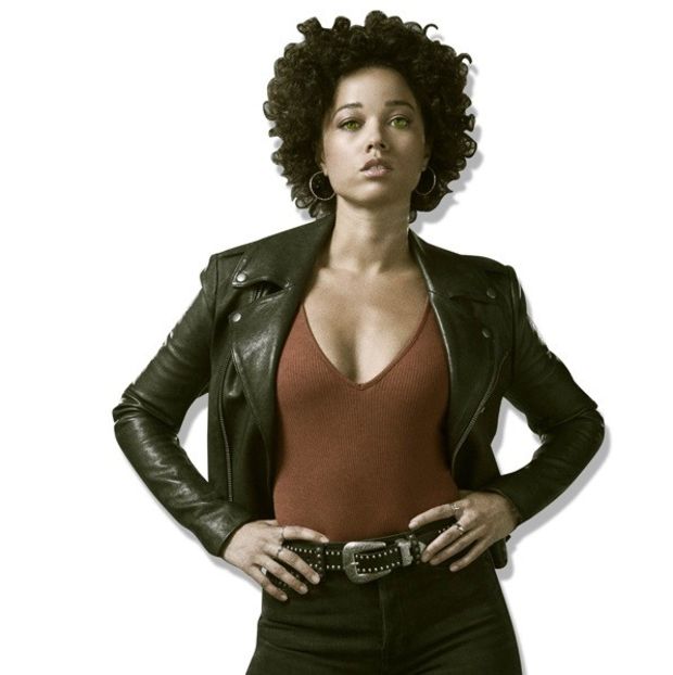 Maia Roberts - zz season 3 zz