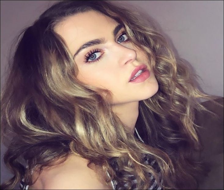 ⤑ᵖᶤᶰᵏĿЄ♏ØИÂÐЄ ┊ exact..dar doar eu imi imaginez acum sa plsntam pe tot terenu( - SO2xE07 Such sorrow in her eyes