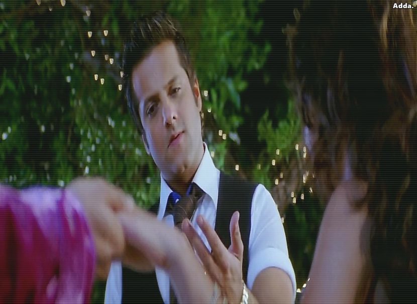 》*intră mâncând semințe și scuipând cojile într-un cornet* Ce-o mai vrea nătărăul ăla și - SO2xE08 So would u be my baby