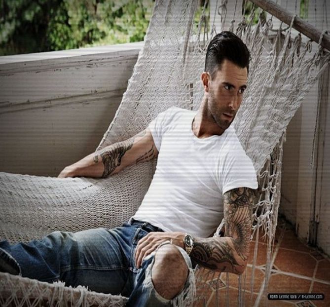 ▬ ❝E doar amuzant, imi cer scuze din nou.❞ Se uita la Ian devenind serios.=)))) - SO2xE08 So would u be my baby