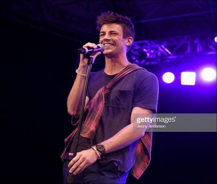 ⤑ᵖᶤᶰᵏĿЄ♏ØИÂÐЄ ┊# intra in campus obosit de la munca; - SO2xE08 So would u be my baby