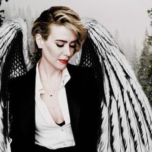 ▬ ❝Multumesc domnule.❞ Merg amandoi pe hol, apoi il zareste pe Tom si - SO2xE08 So would u be my baby