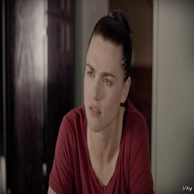 ▬ ❝Habar nu am unde mergem, am auzit doar excursie si atat.❞ Se uita scurt - SO2xE08 So would u be my baby