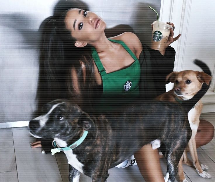 ⌙　˛ʍօօռʟɨɢɦȶ˓♥˒ǝqɐqˆᴬˠᴳˇ ;. O urmăreşte cu privirea destul de şocată, buzele fiindu-i - 01Cause u know Im here for you