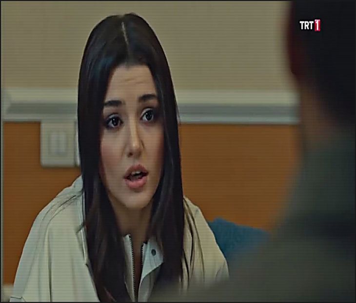 — lui, ca și cum nimic nu s-ar fi întâmplat. Mă întorc înapoi spre prietena mea, clipind - 01Cause u know Im here for you