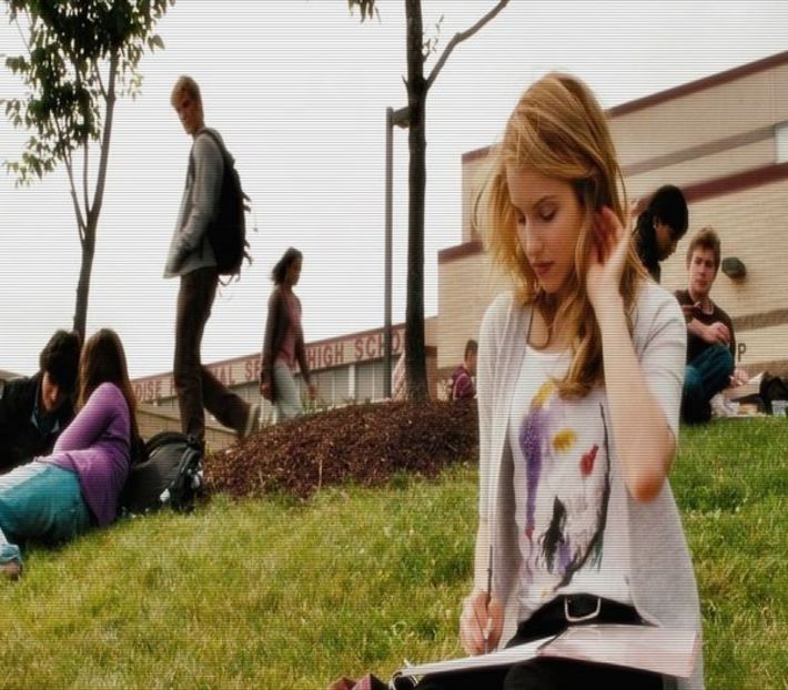 ⤑ᵖᶤᶰᵏĿЄ♏ØИÂÐЄ ┊# sta cu castile in urechii pe un scaun si invata;=)) - SO2xE08 So would u be my baby