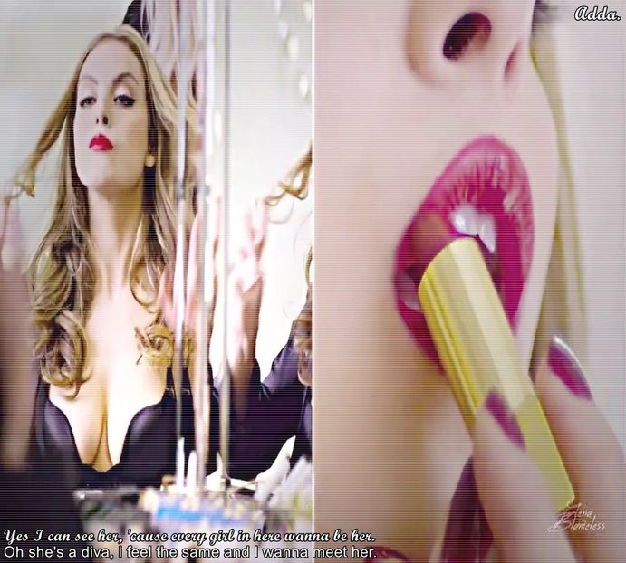 》*intră în autocar uitându-se în oglindă în timp ce se rujează, îi aude pe Grant cum cântă - SO2xE08 So would u be my baby