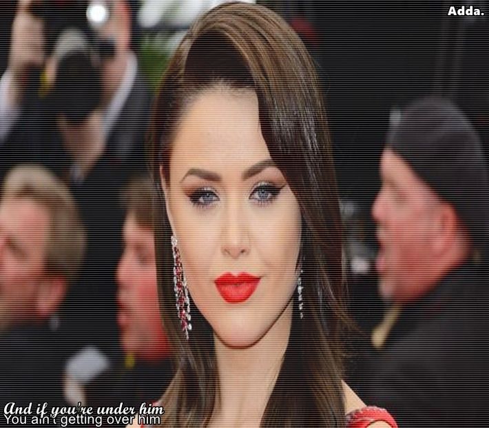 》*se strâmbă când aude de fructe de mare* Yew. =))))))))))) *rânjește apoi spre Dianna - SO2xE08 So would u be my baby