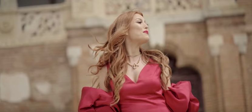  - 01 Elena