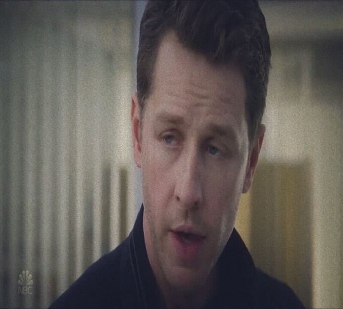 — „Când te-am dat eu de gol, domnișoară??” întreb de parcă n-aș știi răspunsul, apoi mă - 01Cause u know Im here for you