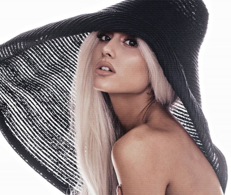 ⌙　˛ʍօօռʟɨɢɦȶ˓♥˒ǝqɐqˆᴬˠᴳˇ ;. Îl urmăreşte cu privirea până muşcă din prăjitură apoi când îi - 01Cause u know Im here for you