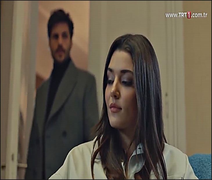 — „Nu, de fapt, la asta nu m-am gândit.” oftez lung și odată ce aud ușa îmi îndrept privirea - 01Cause u know Im here for you