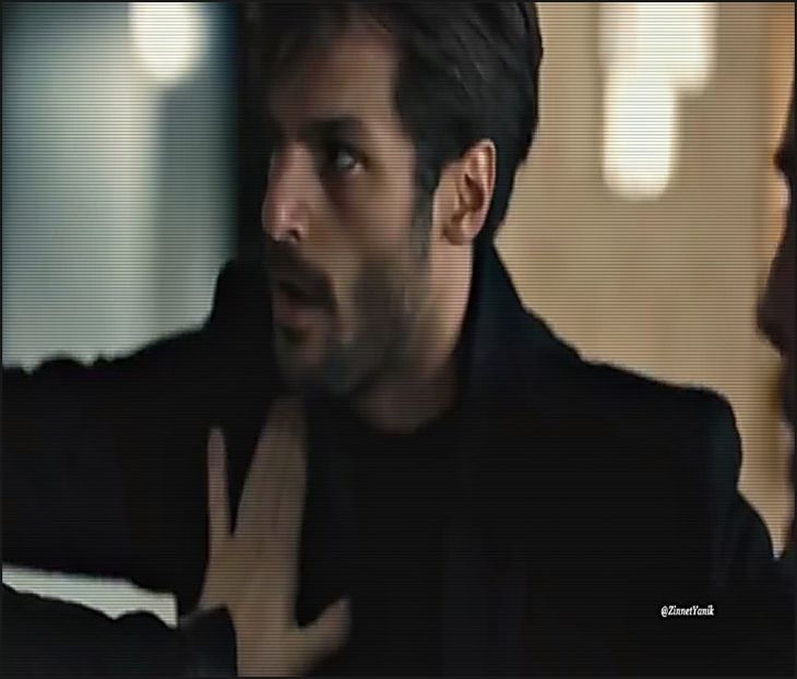 — Fac un pas în spate, stând totuși la o distanță destul de mare de cei doi pentru a putea - 01Cause u know Im here for you