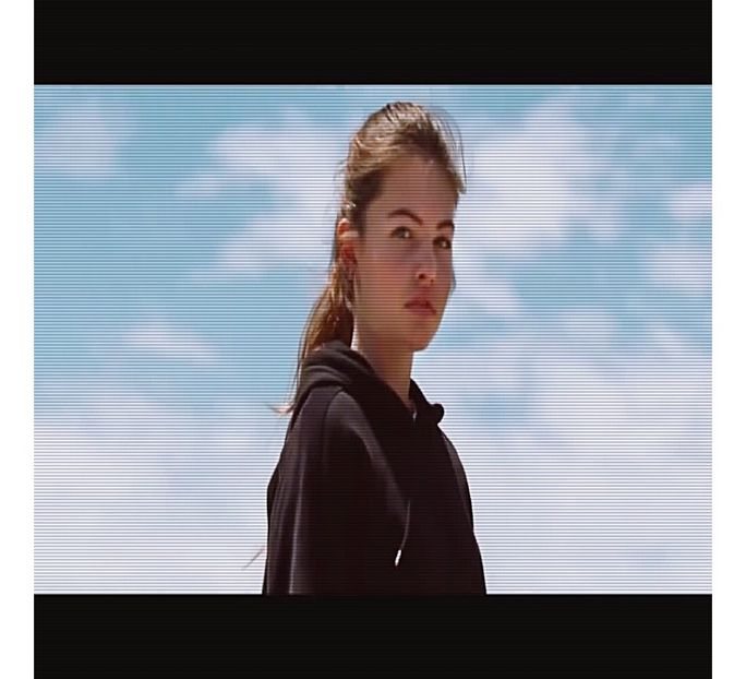 — Astăzi mă hotărâsem să stau acasă, motiv pentru care acum leneveam pe canapeaua - 01Cause u know Im here for you