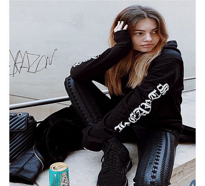 — acest ultim cuvând fiind rostit cu mult mai mult calm, aproape să-l aud doar eu. Îmi - 01Cause u know Im here for you