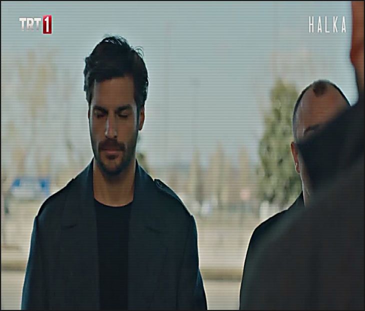 — fund, analizând camera puțin dezorientat. Încep ușor-ușor să-mi aduc aminte de noaptea - 01Cause u know Im here for you