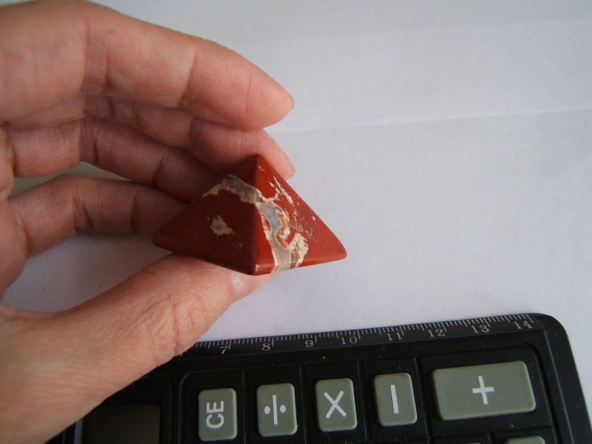 Jasp slefuit detaliu - Cristale la schimb sau la troc