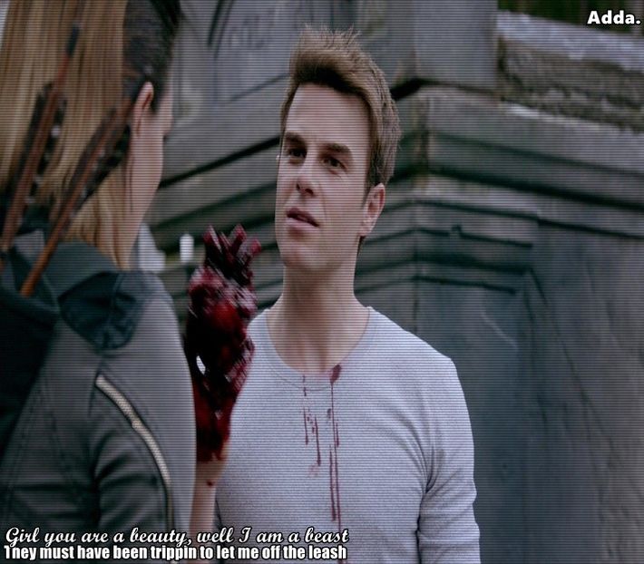 》În toane bune. Vitamina D de la soare îmi face bine...=))))))))). *Râde tare și se uită la - SO2xE10 All the things she said