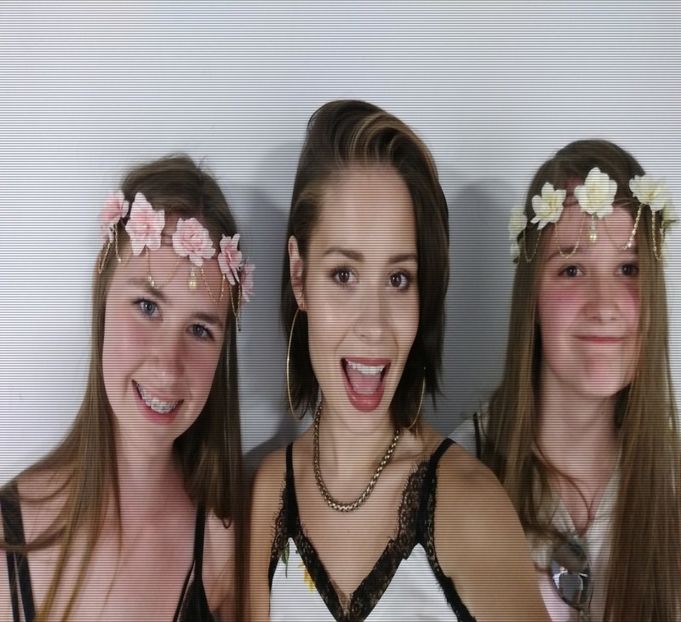 ✎･.｡.ɆQɄ₳₦ł₥ØɄ₴×ssǝppoɓ░ consistente, dragule!" Apelativul era evident unul ironic, - S01xE01 only happy when it rains