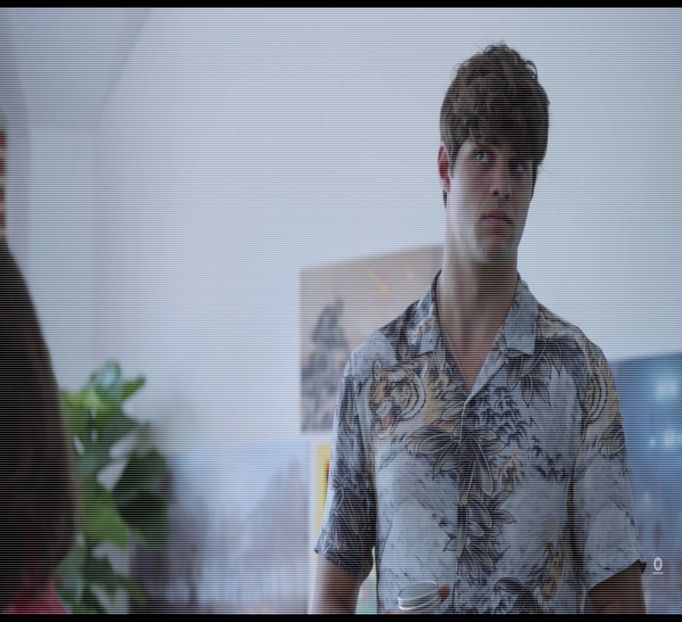 ༄nɇᶥfɇłɨƀȺŧȺ♡ ─ Strâmb din nas la comentariul ei. ❞Nu am citit Vampirii Sudului sau Vraciul, - S01xE01 only happy when it rains