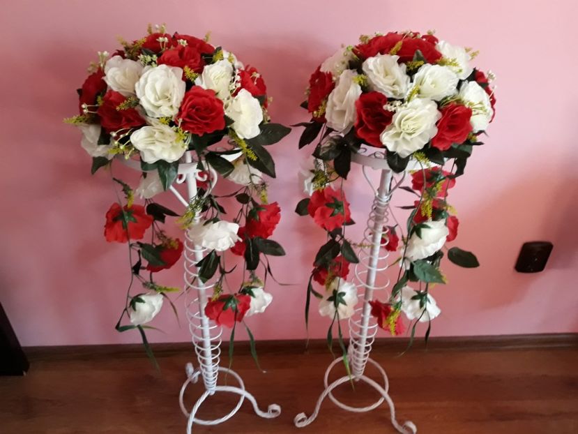  - Sectiunea 1C-Porumbei albi pentru evenimente